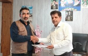 تجلیل رئیس آموزش و پرورش راین از مدیرمسئول و خبرنگار پایگاه خبری «راین امروز»